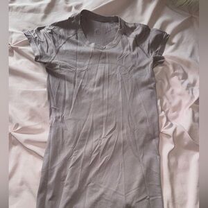 Lululemon swiftly tech short sleeve
